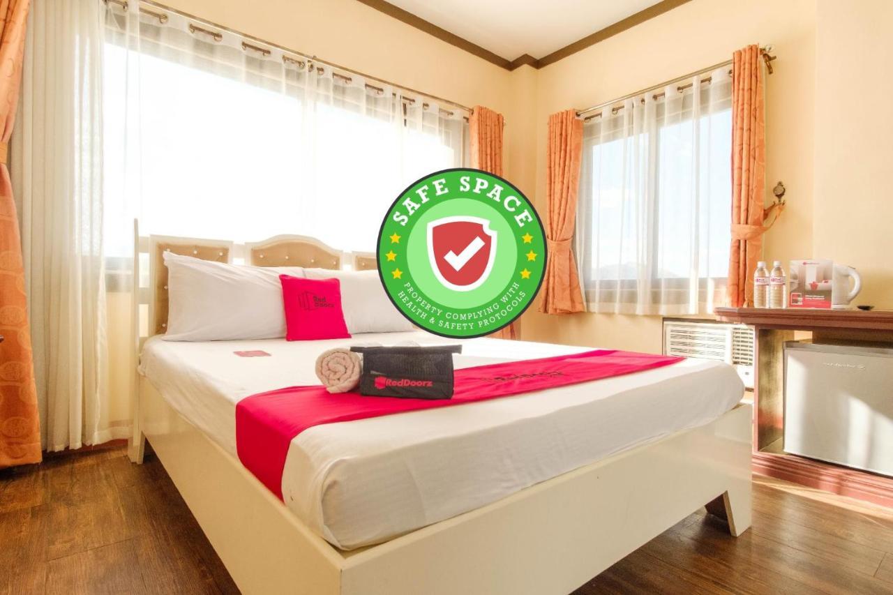Reddoorz Plus @ Seaborne Hotel Subic Zambales Esterno foto