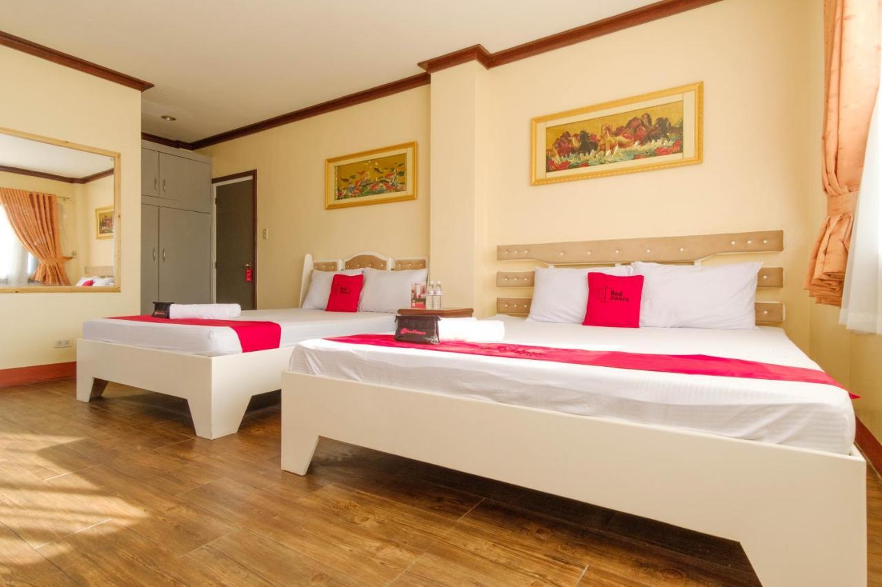 Reddoorz Plus @ Seaborne Hotel Subic Zambales Esterno foto